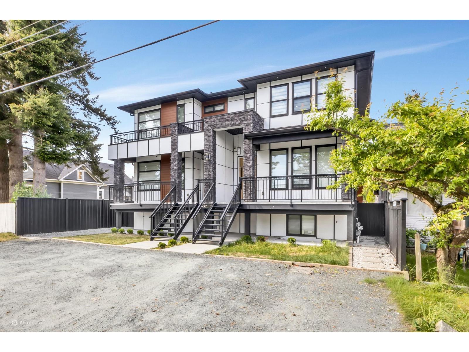 33227 5 AVENUE, Mission, BC photo 2