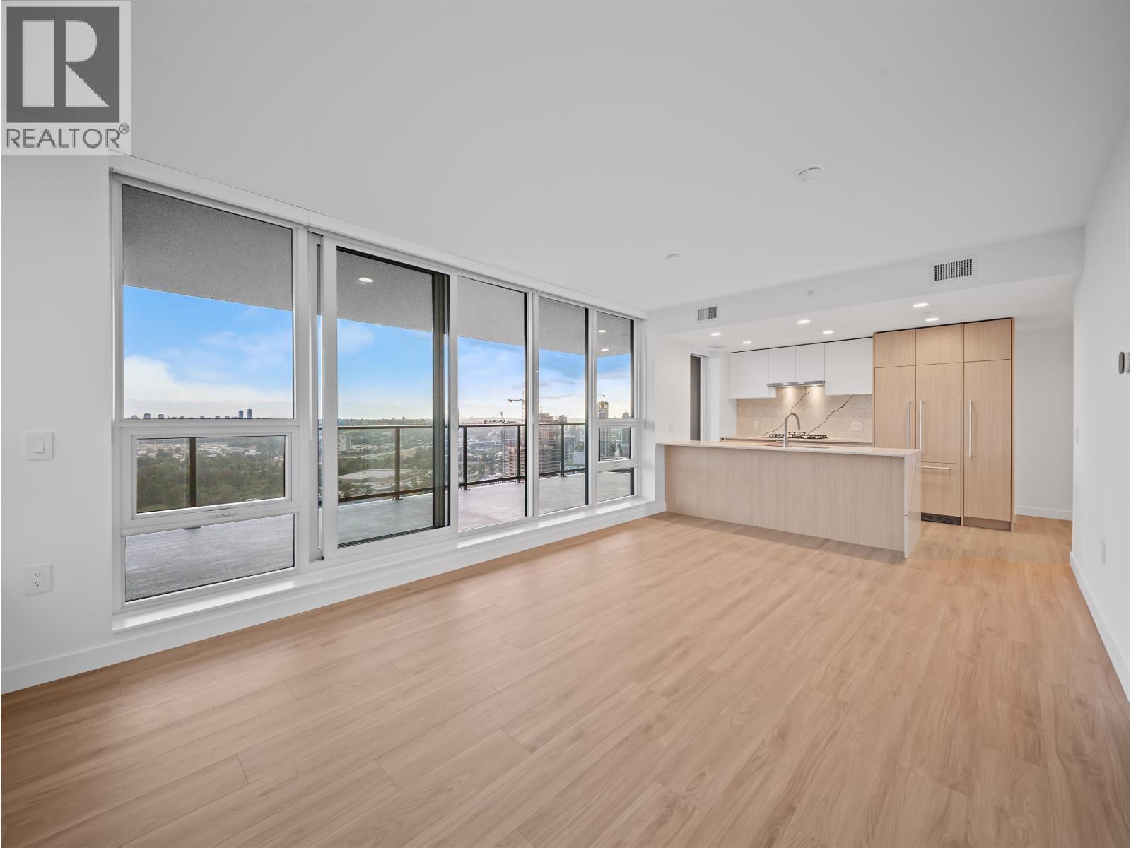 3705 2135 SPRINGER AVENUE, Burnaby, BC photo 3