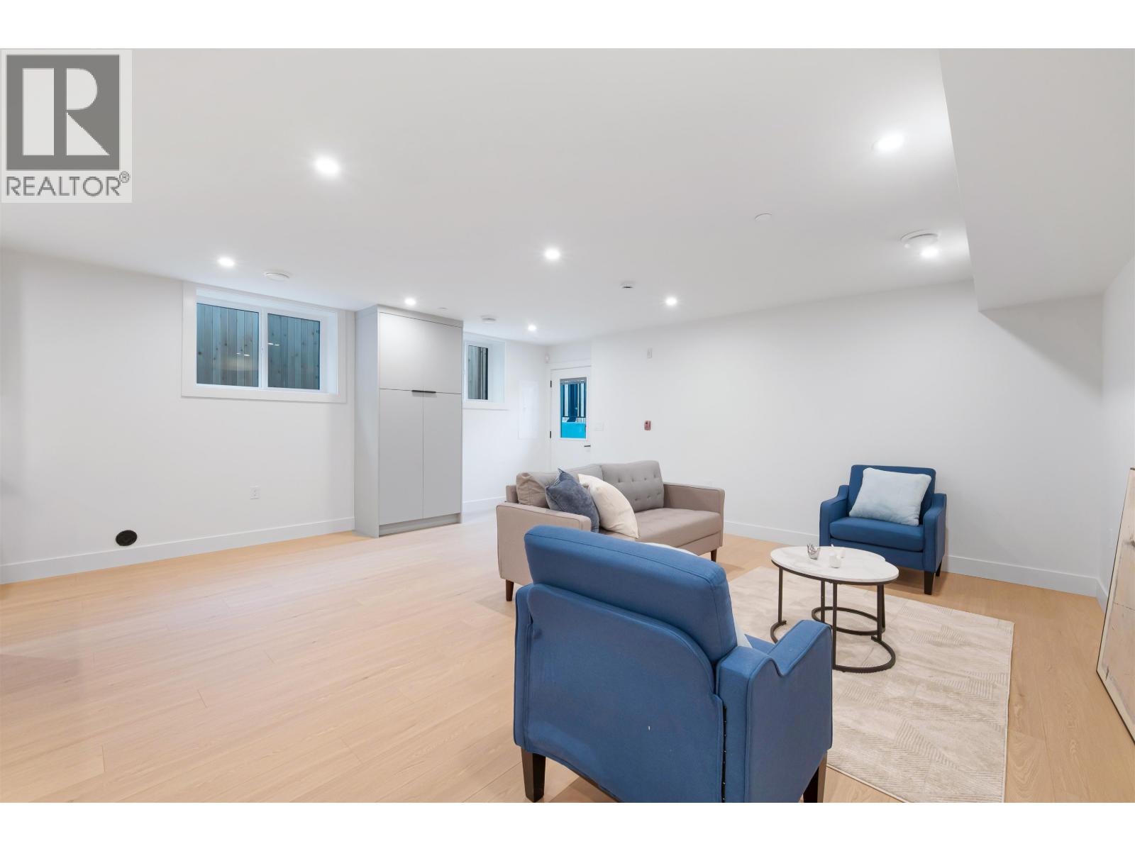 4855 VENABLES STREET, Burnaby, BC photo 4