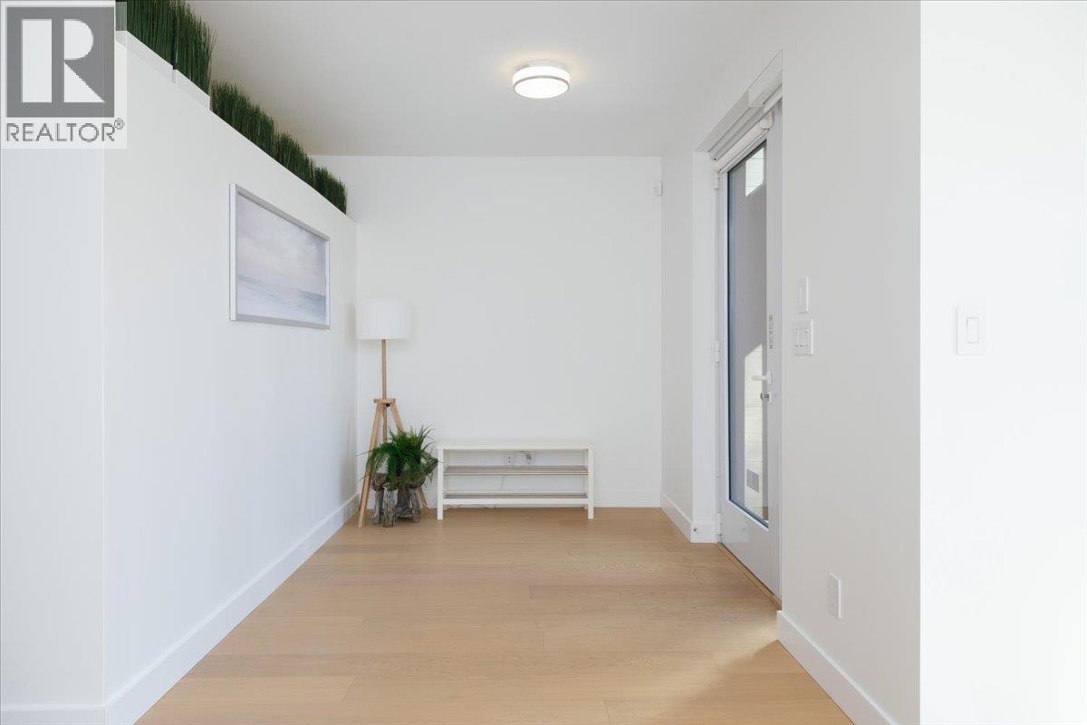 1581 W 57TH AVENUE, Vancouver, BC photo 4