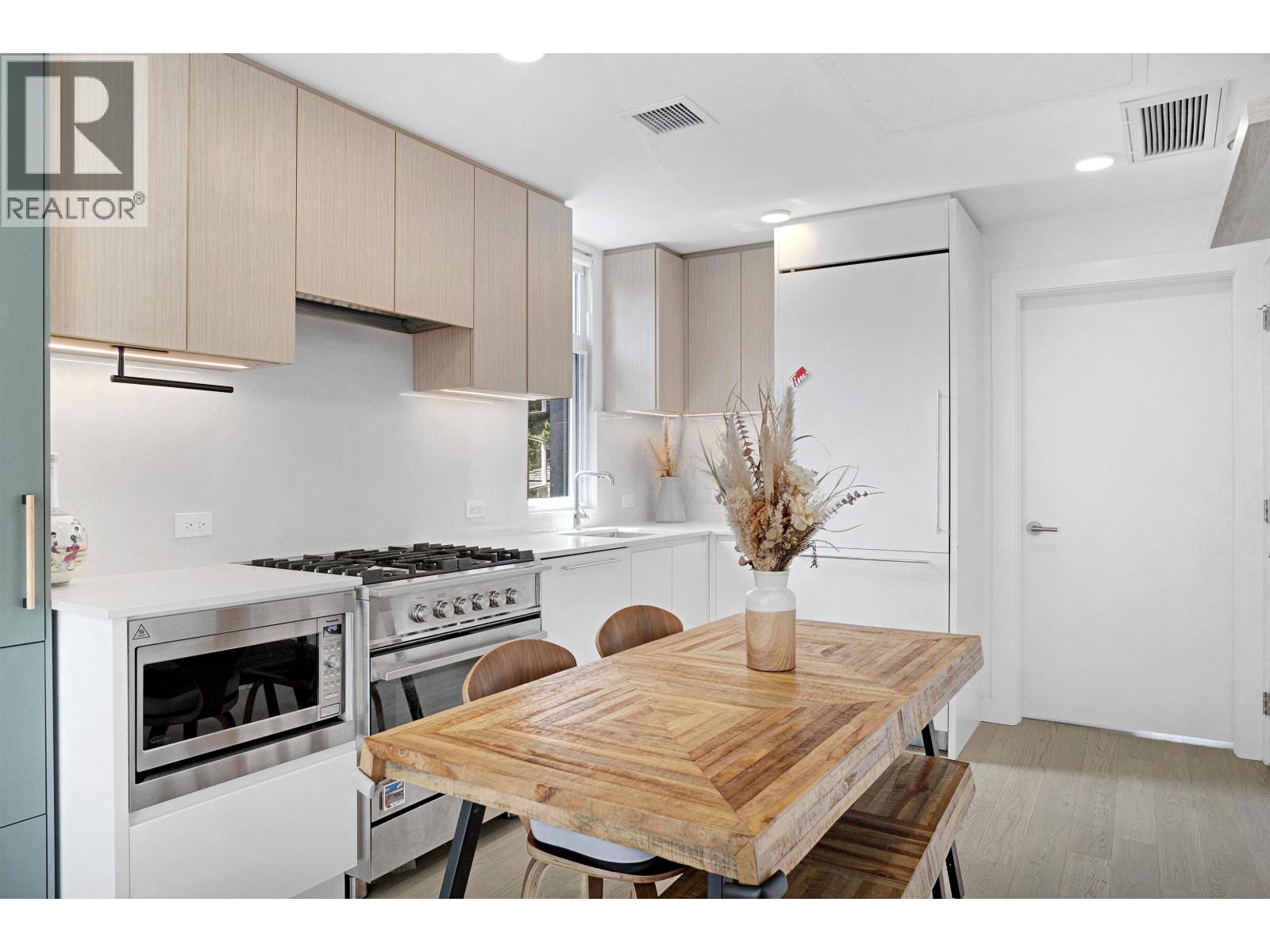 231 1012 W 47TH AVENUE, Vancouver, BC photo 2
