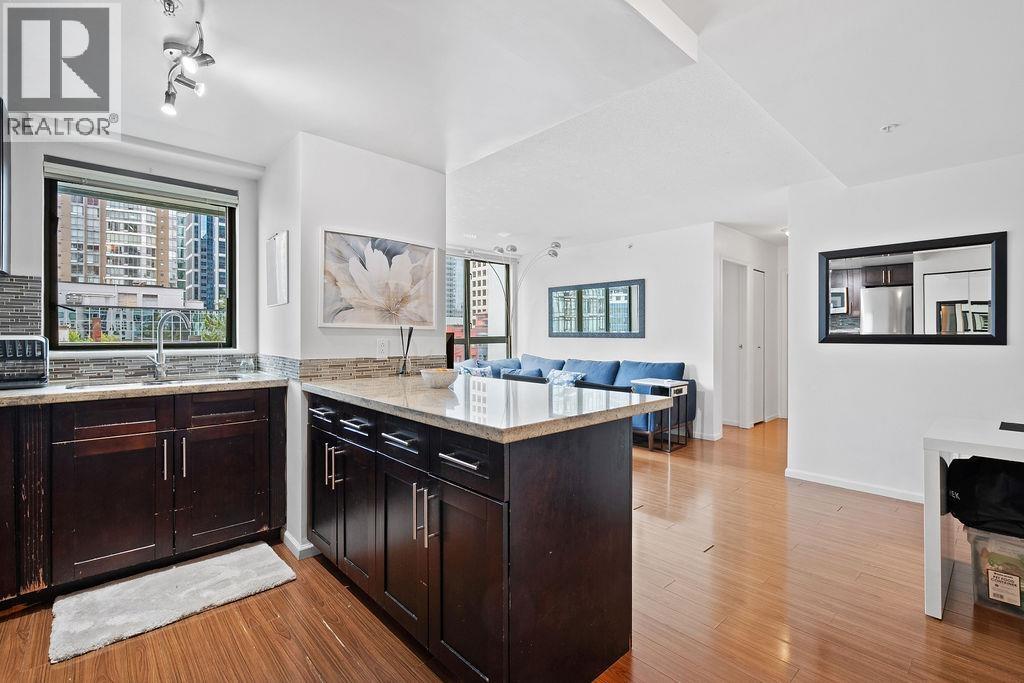 1005 1238 MELVILLE STREET, Vancouver, BC photo 2