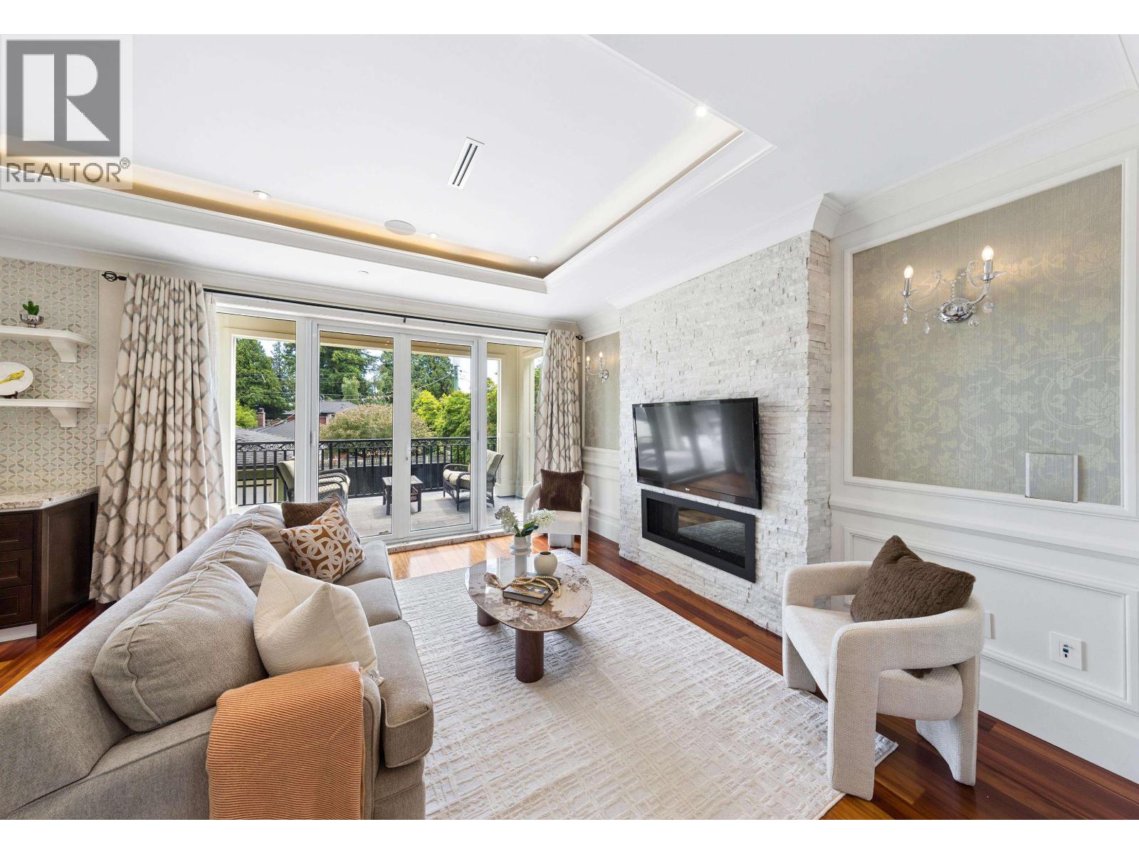 3058 W 44TH AVENUE, Vancouver, BC photo 2
