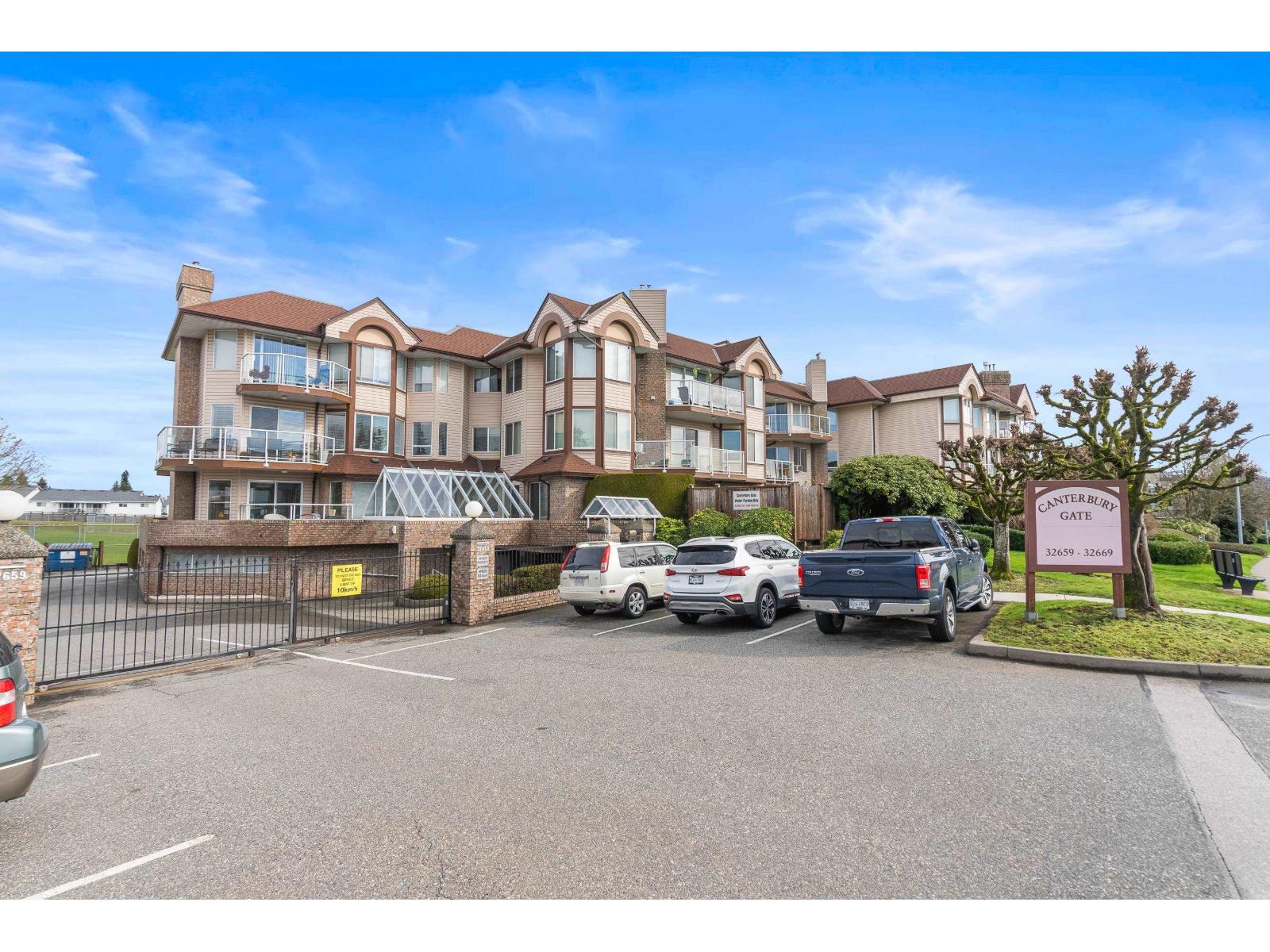 208 32669 GEORGE FERGUSON WAY, Abbotsford, BC photo 2