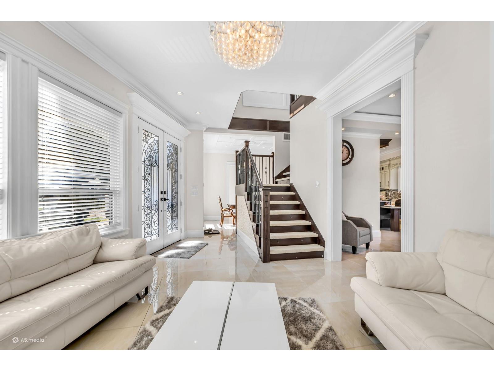 14185 74 AVENUE, Surrey, BC photo 2