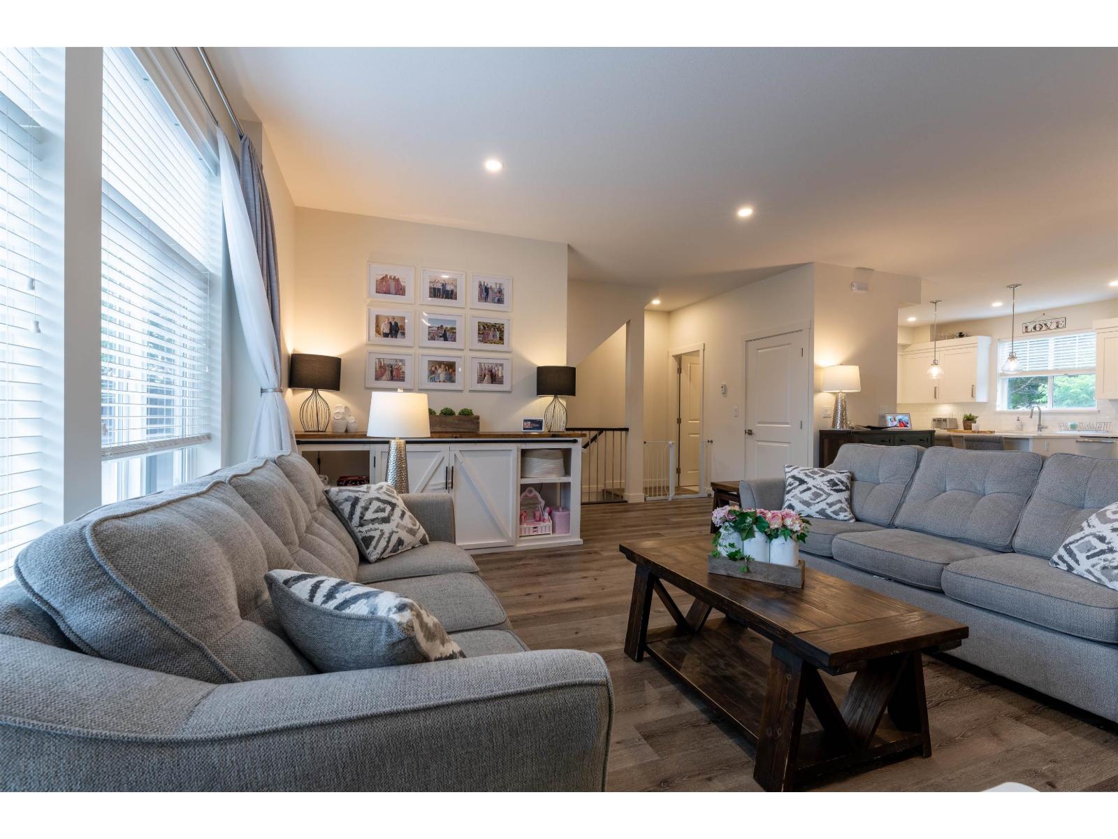 2 7740 GRAND STREET, Mission, BC photo 4