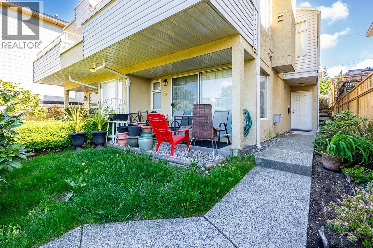 238 W 4TH STREET, North Vancouver, BC photo 3