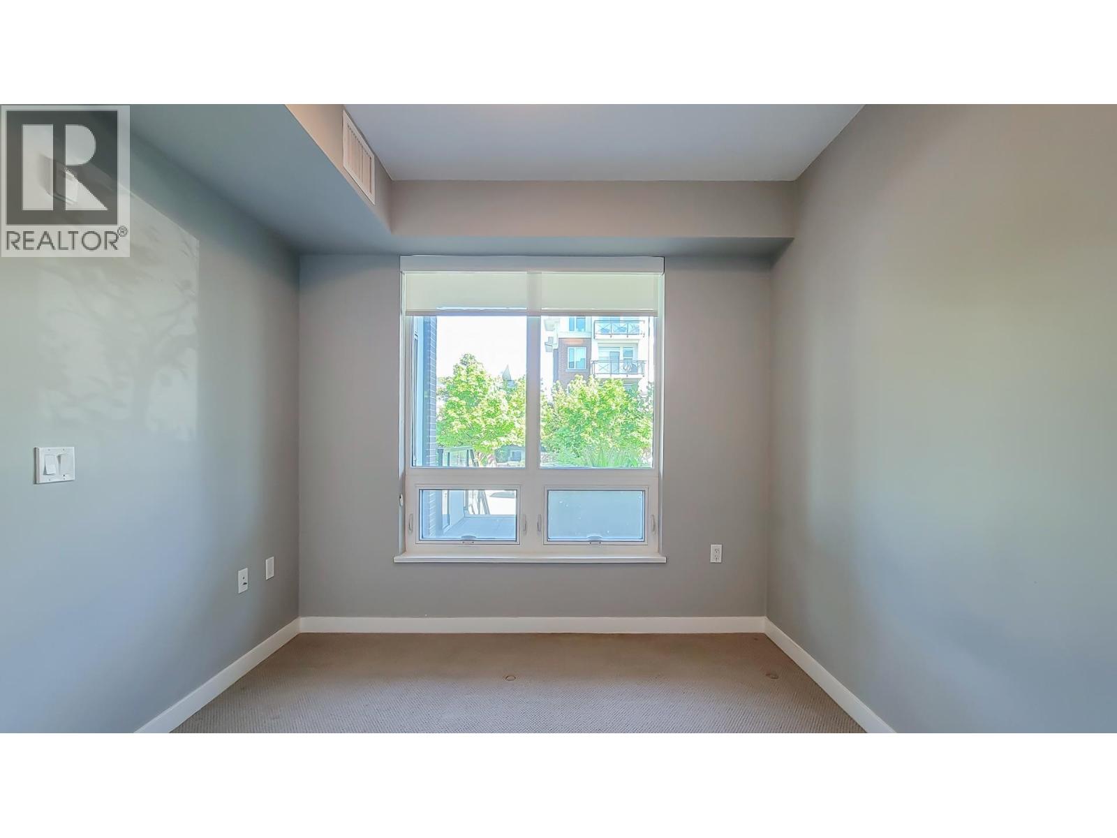 9333-9388 TOMICKI AVE & ODLIN ROAD, Richmond, BC photo 3