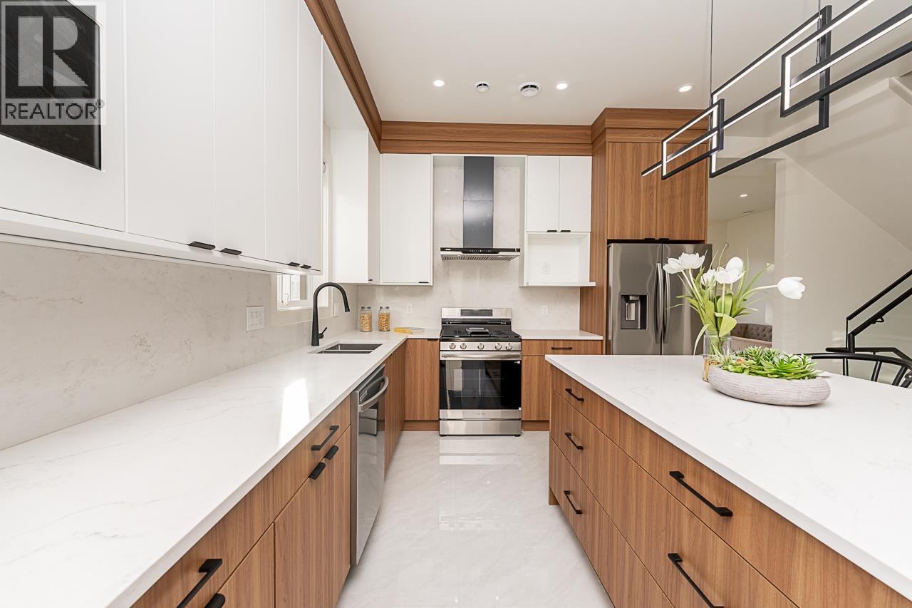 3 9935 SULLIVAN STREET, Burnaby, BC photo 4