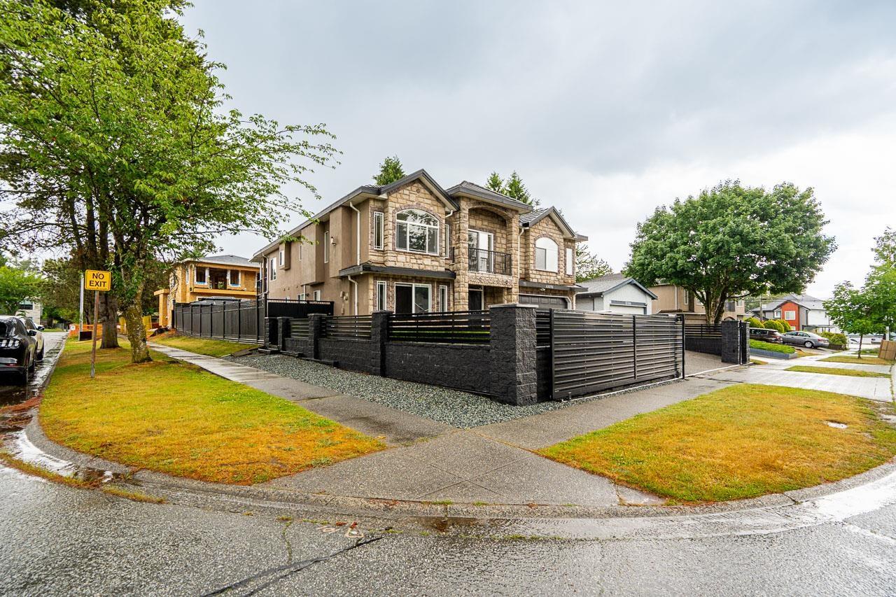 12773 90 AVENUE, Surrey, BC photo 3