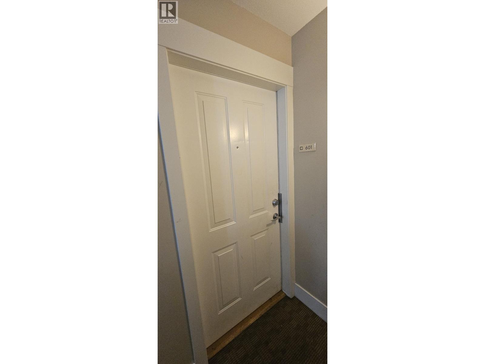 601 5380 OBEN STREET, Vancouver, BC photo 3