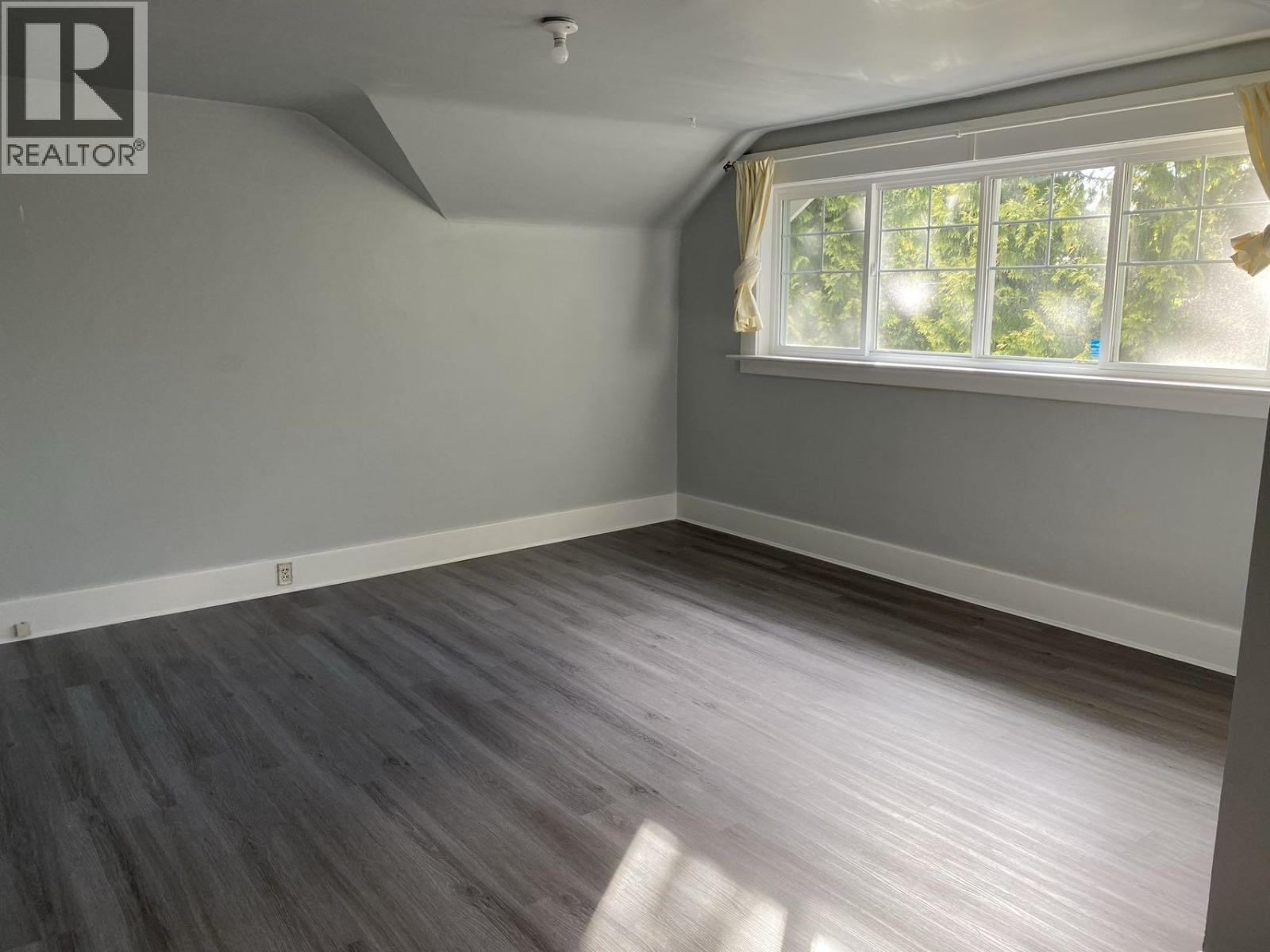 7616 BURRIS STREET, Burnaby, BC photo 4