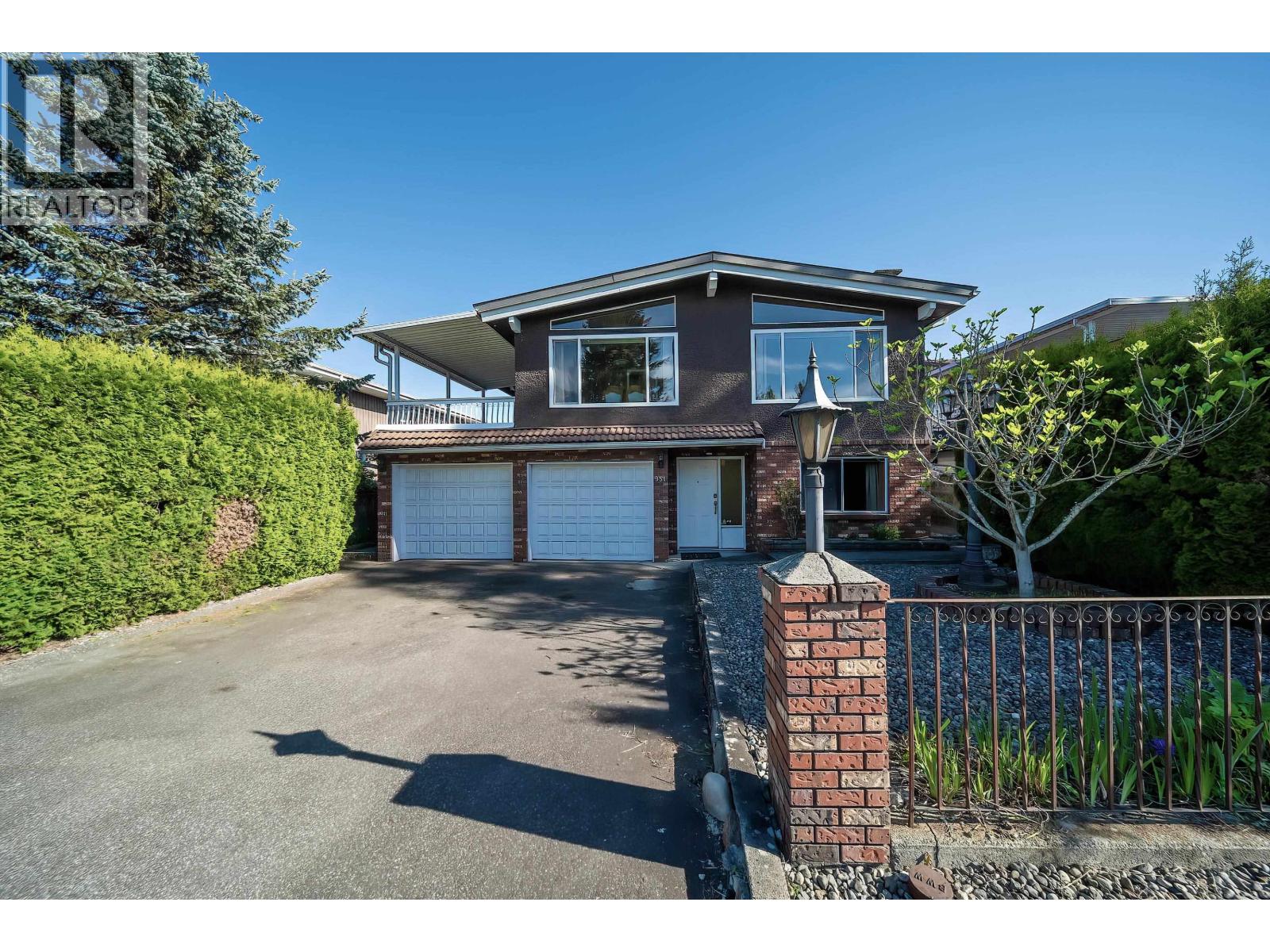 951 EVERETT CRESCENT, Burnaby, BC photo 5