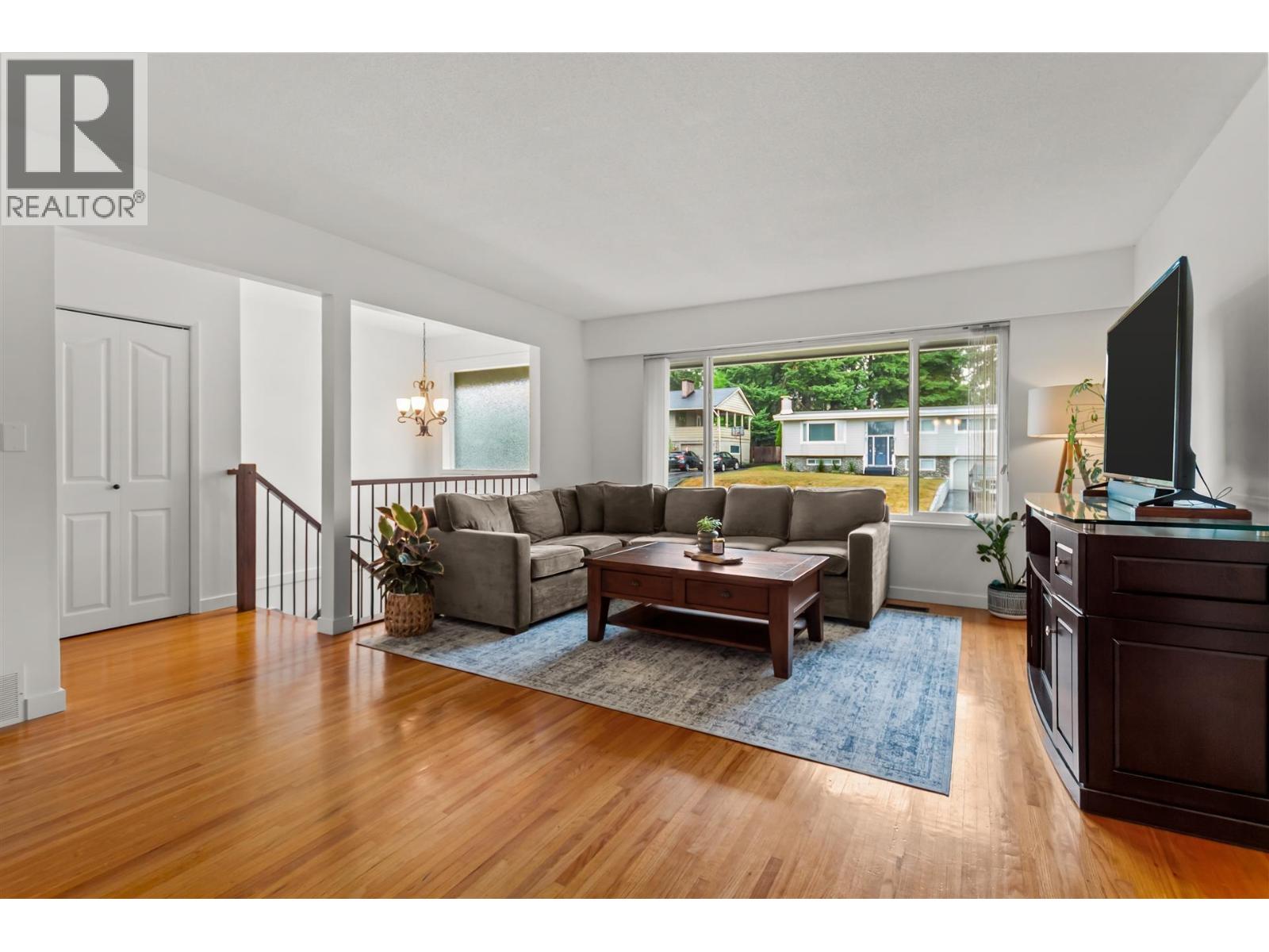 444 LAKEVIEW STREET, Coquitlam, BC photo 4