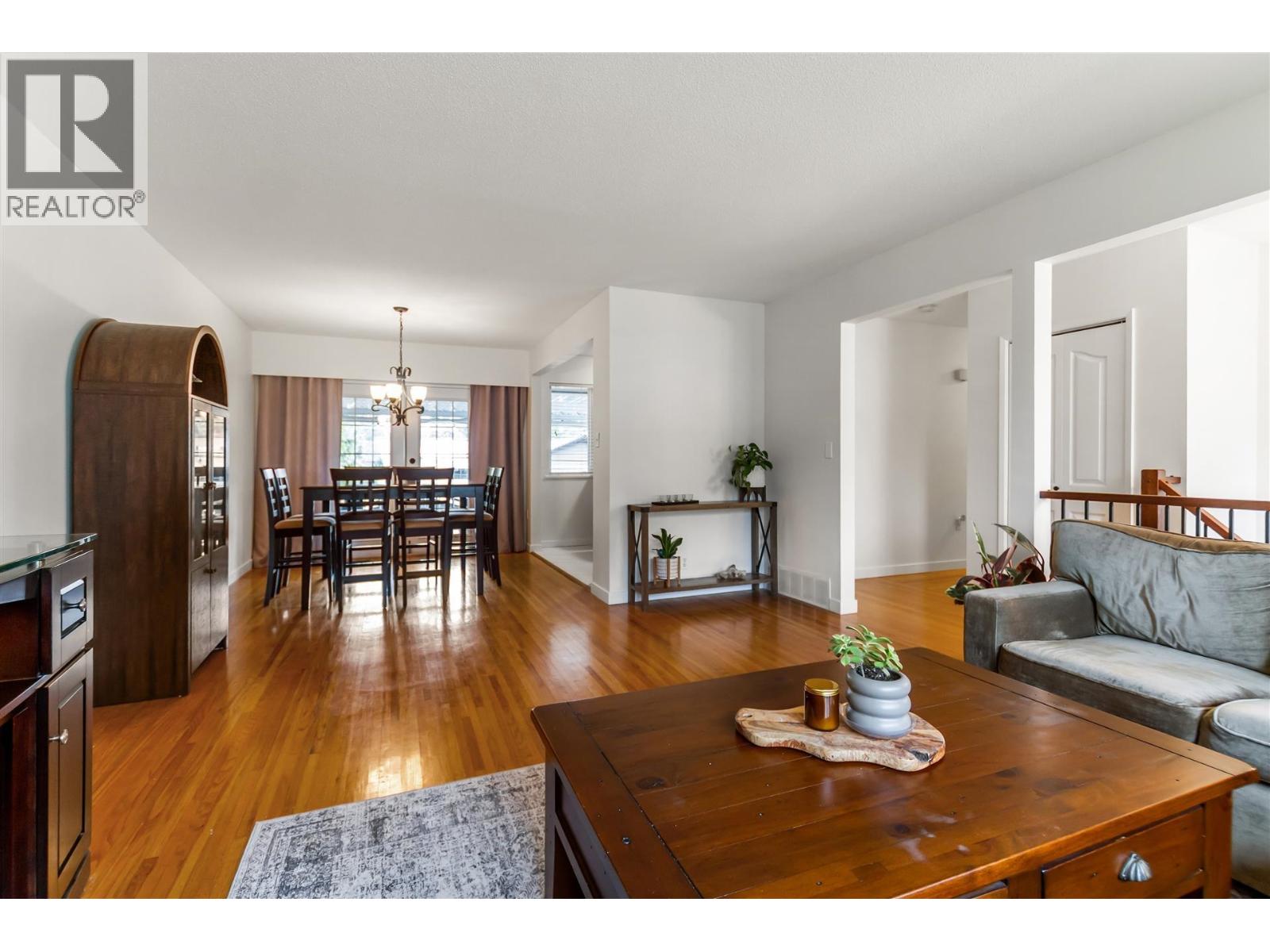 444 LAKEVIEW STREET, Coquitlam, BC photo 5