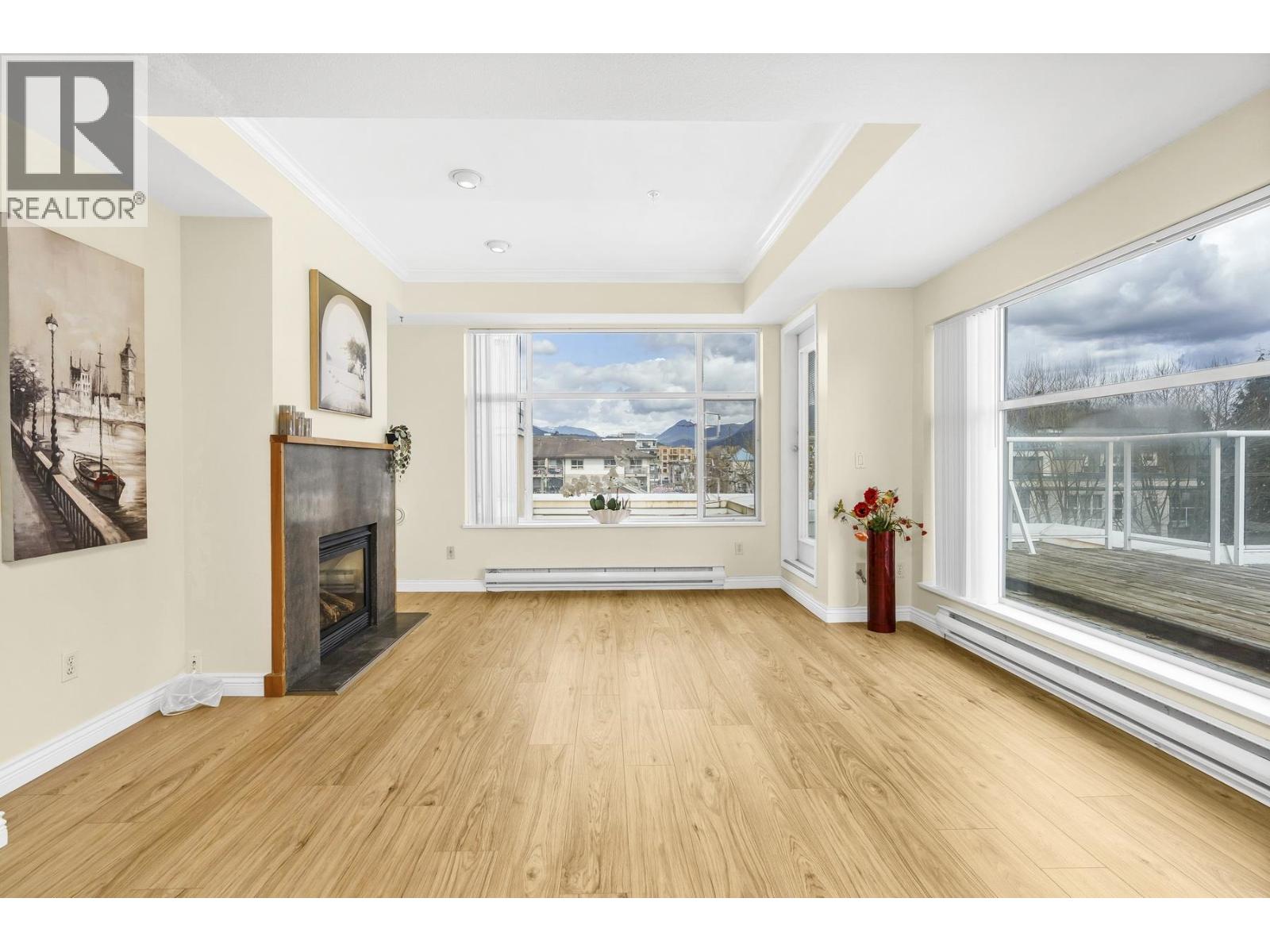 404 2340 HAWTHORNE AVENUE, Port Coquitlam, BC photo 3