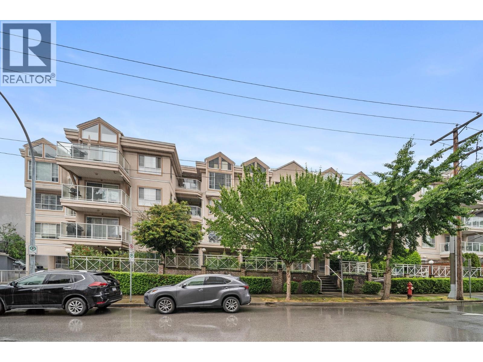412 525 AGNES STREET, New Westminster