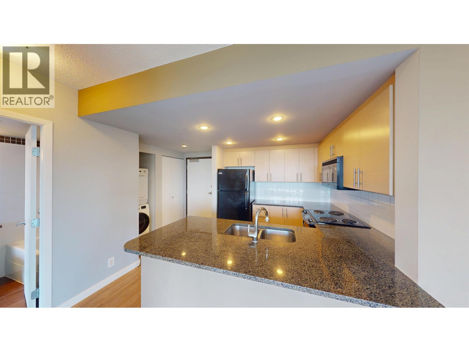 1602 575 DELESTRE AVENUE, Coquitlam, BC photo 5