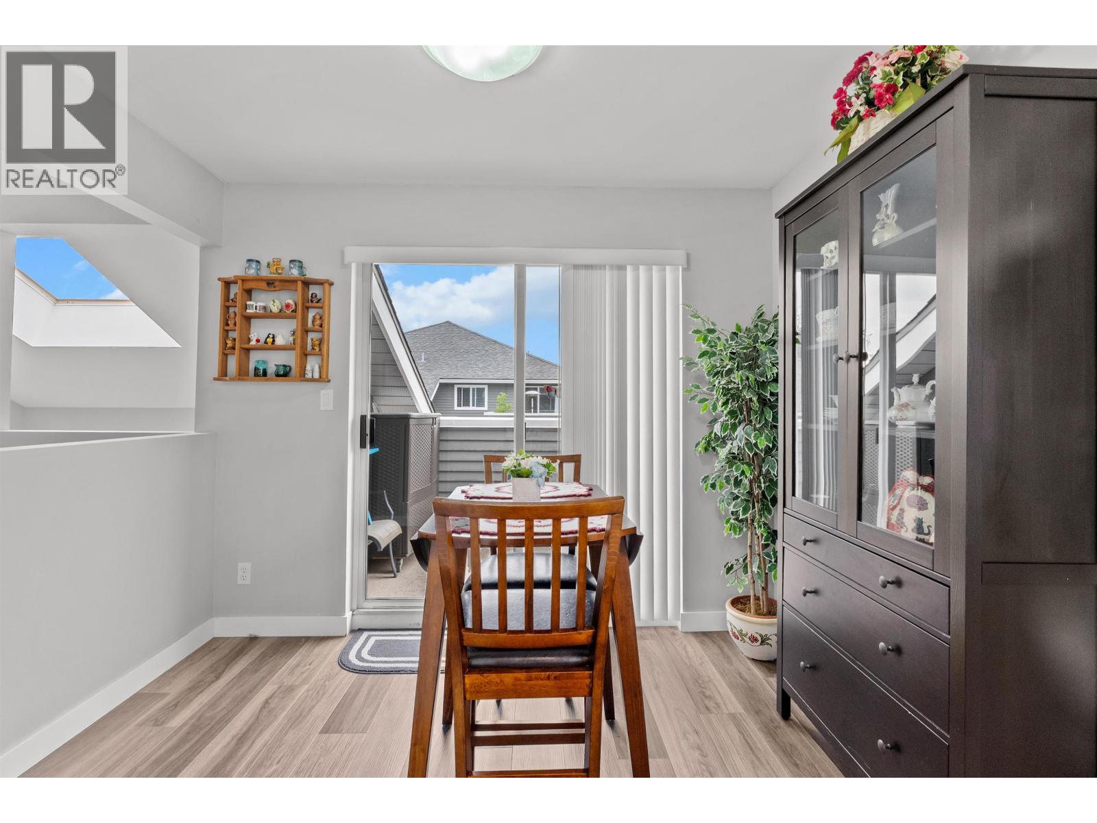 2 6320 48A AVENUE, Delta, BC photo 5