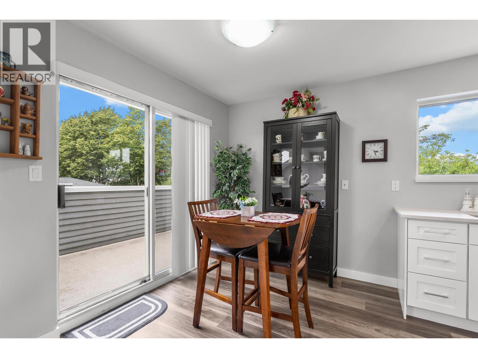 2 6320 48A AVENUE, Delta, BC photo 4