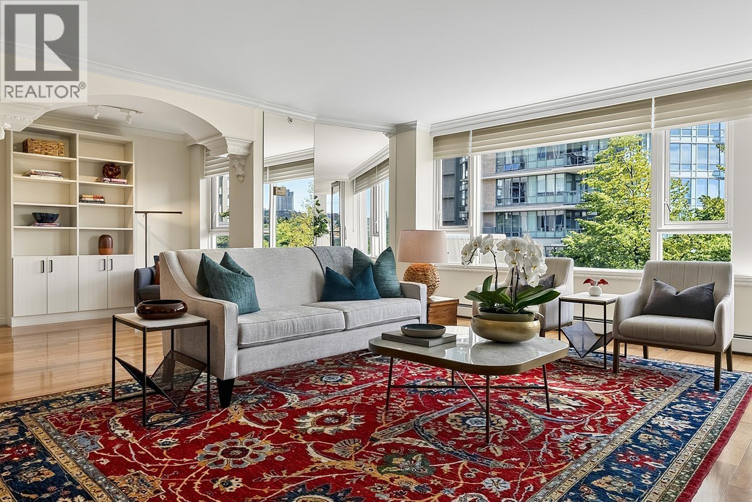 306 1383 MARINASIDE CRESCENT, Vancouver, BC photo 3