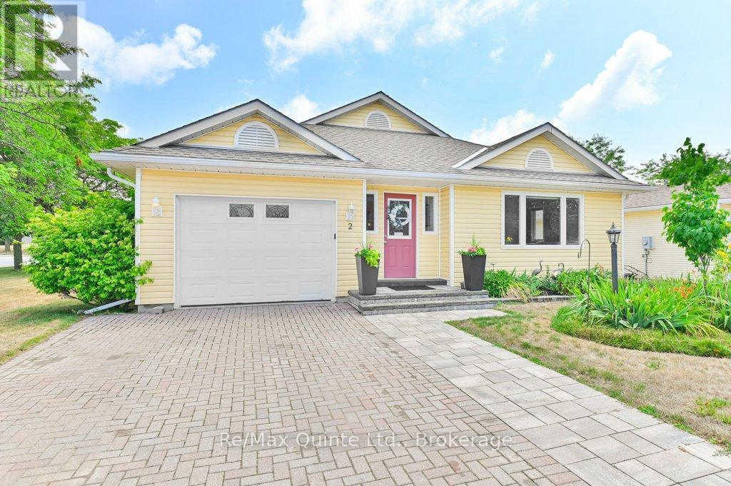 For sale: 2 HERITAGE DRIVE, Prince Edward County (Wellington Ward