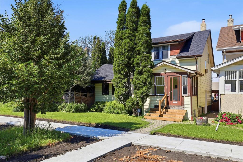 For sale: 600 Goulding Street, Winnipeg, Manitoba R3G2S2 - 202615399 ...