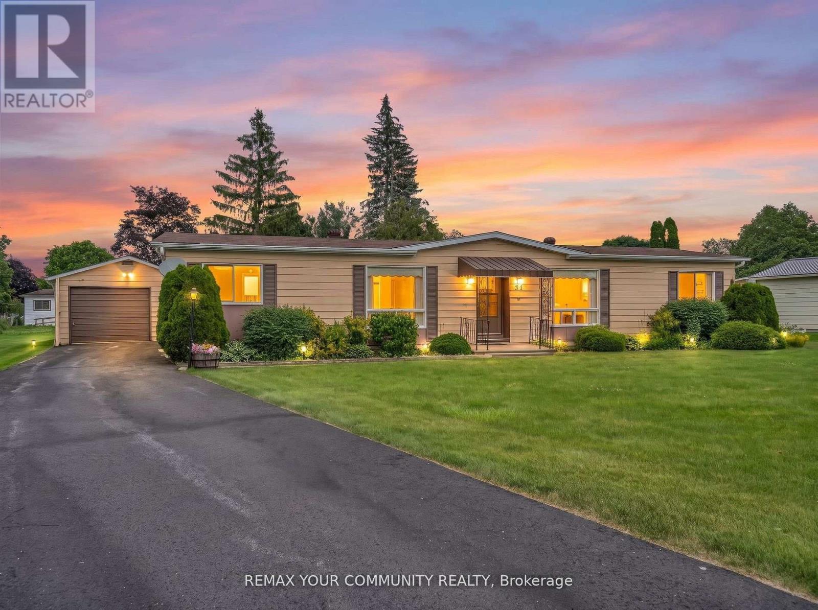 22 EMERY COURT
