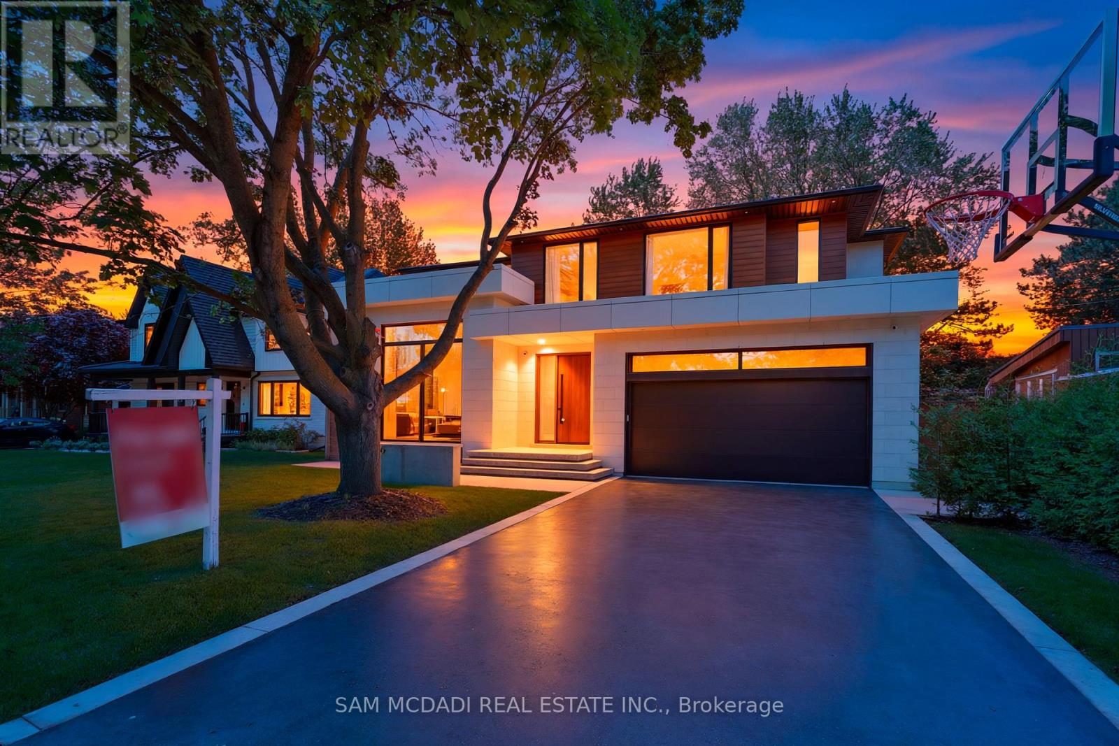2186 HARCOURT CRESCENT