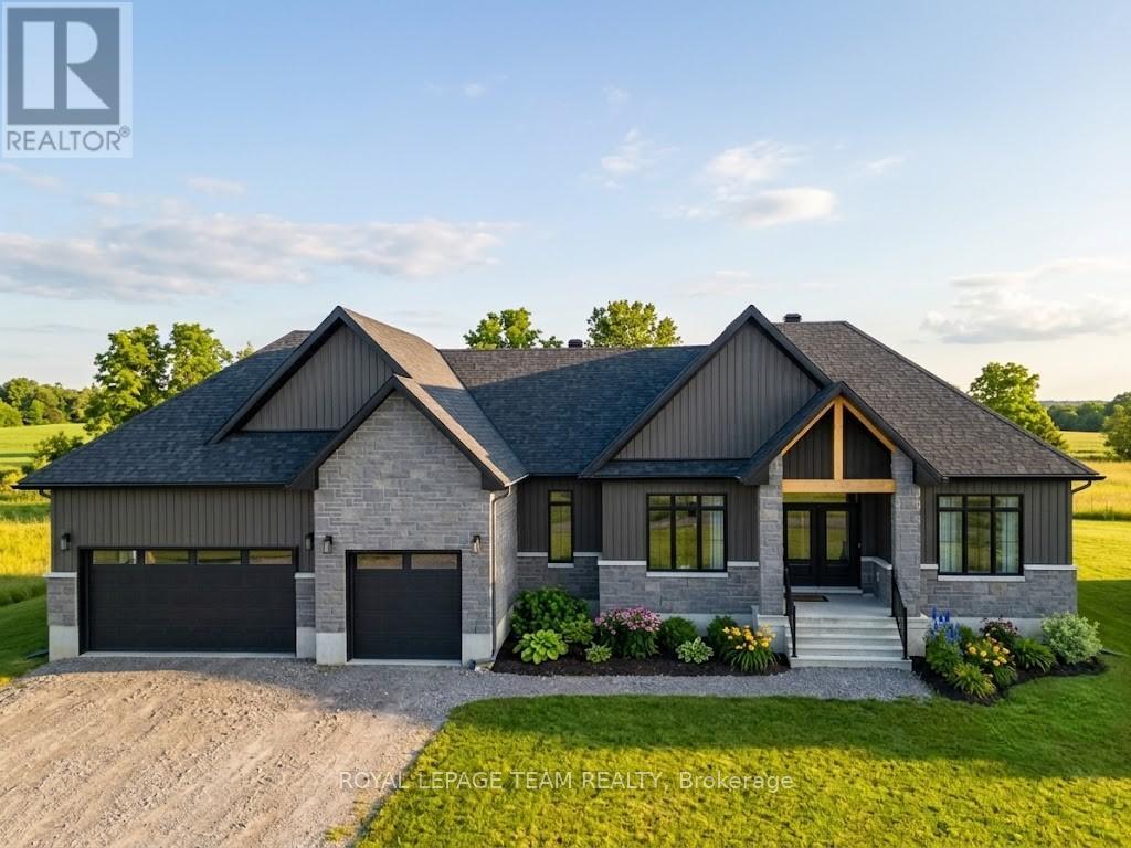 For sale: 224 TRUDEAU CRESCENT, Russell, Ontario K4R1E5