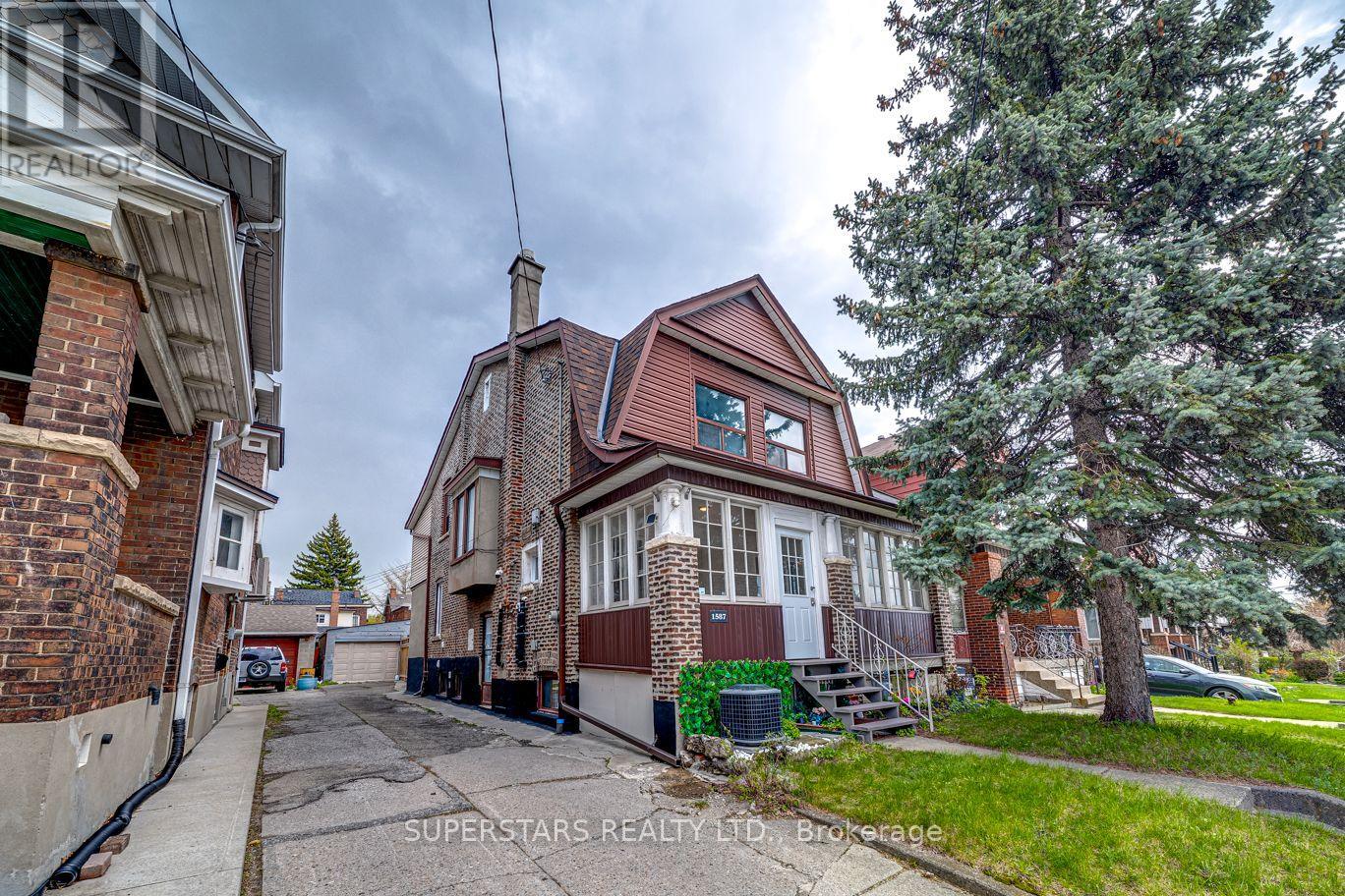 1587 DUFFERIN STREET W