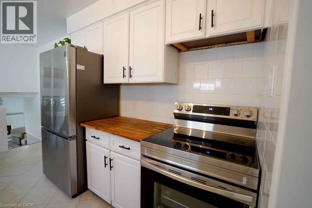 伦敦 South X 独立错层屋 3+1卧3卫 1300 sqft 带全装修地下室 - 12