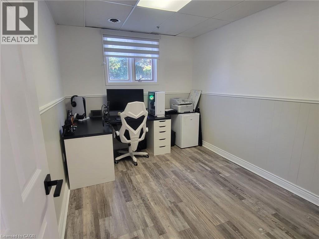 伦敦 South X 独立错层屋 3+1卧3卫 1300 sqft 带全装修地下室 - 28