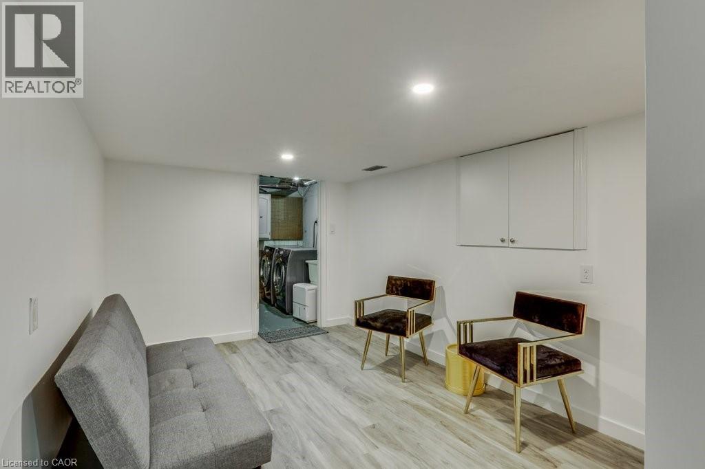 伦敦西山区 Westmount 核心四卧独立屋,成长家庭理想之选 - 36