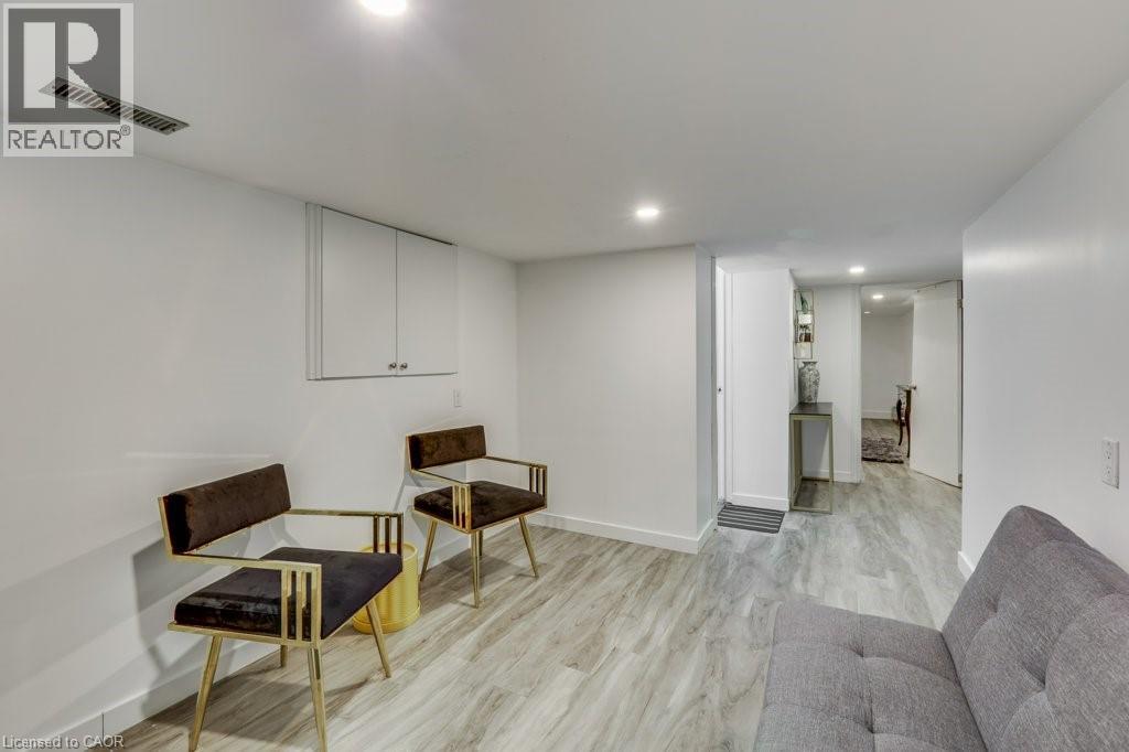 伦敦西山区 Westmount 核心四卧独立屋,成长家庭理想之选 - 37