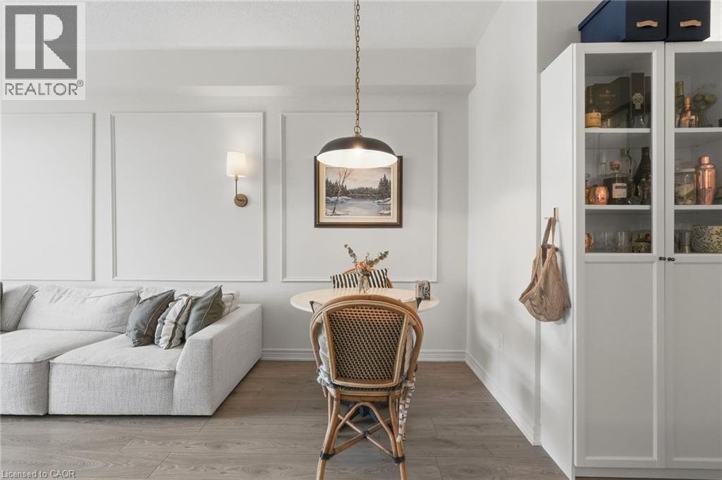 Oakville River Oaks 精装角位公寓镇屋 2卧2卫带大露台 - 13