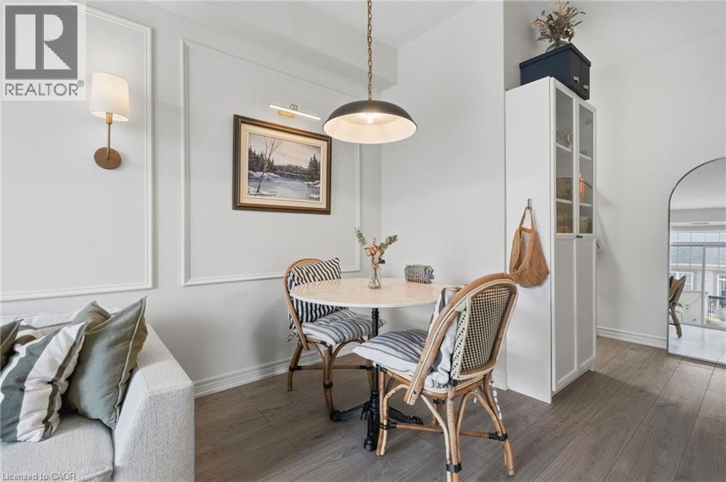 Oakville River Oaks 精装角位公寓镇屋 2卧2卫带大露台 - 14