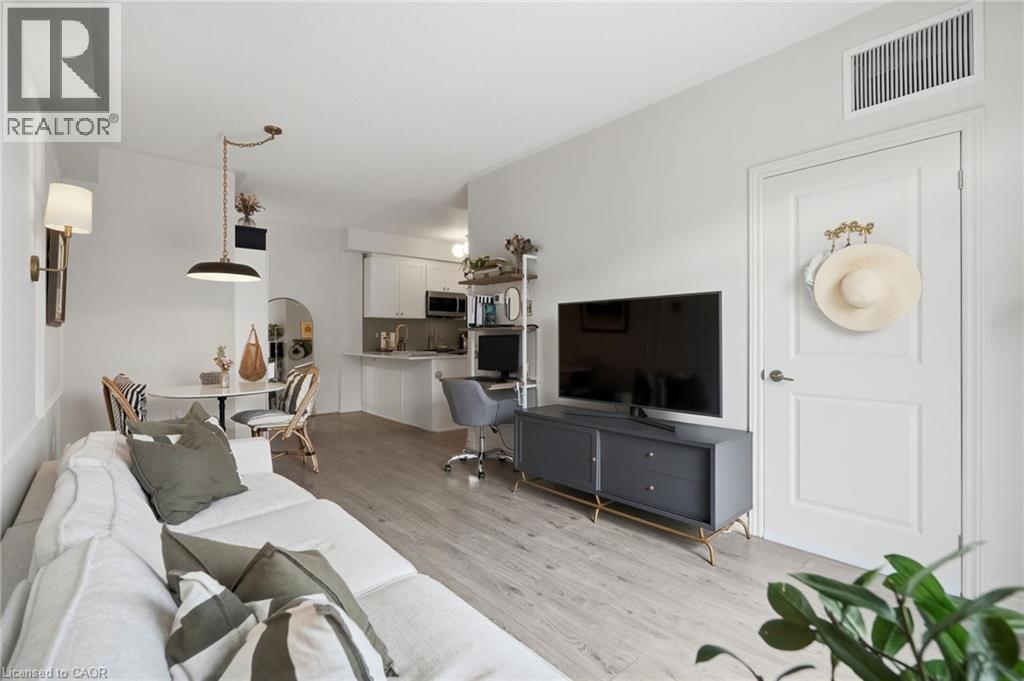Oakville River Oaks 精装角位公寓镇屋 2卧2卫带大露台 - 17