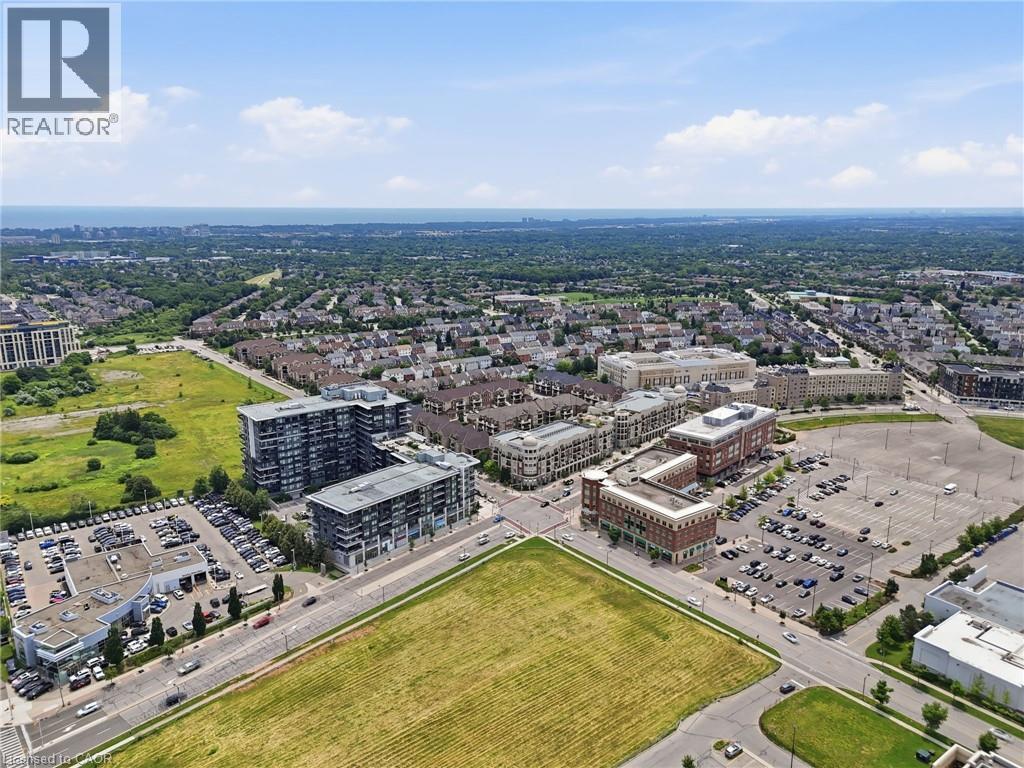 Oakville River Oaks 精装角位公寓镇屋 2卧2卫带大露台 - 3