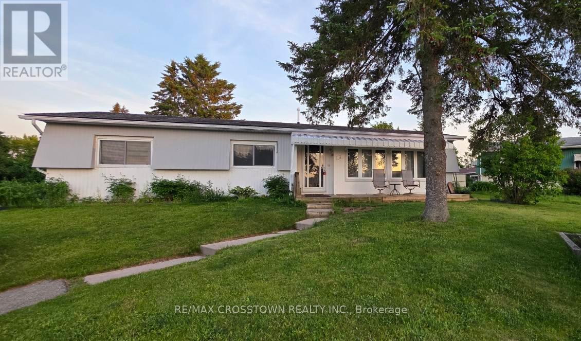 3 FAIRBIRCH COURT