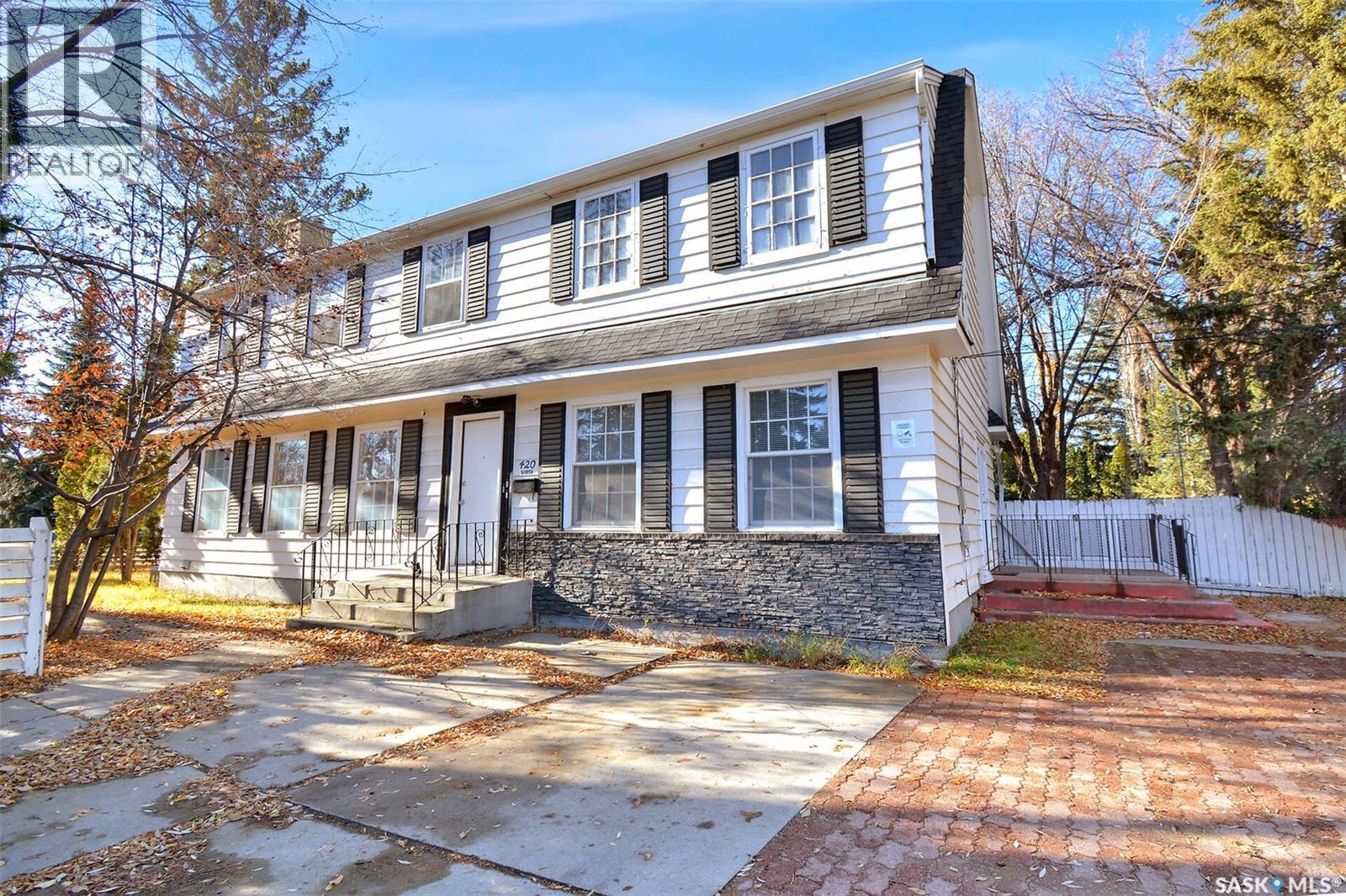 420 Cumberland AVENUE S