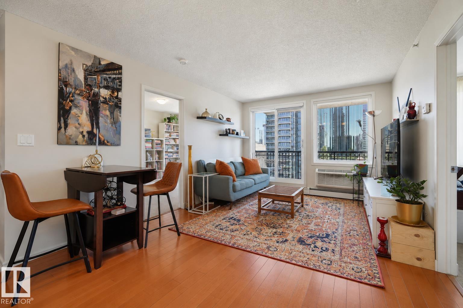 #1103 10180 104 ST NW