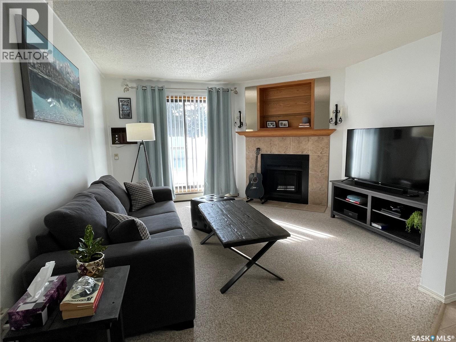102A 51 Wood Lily DRIVE