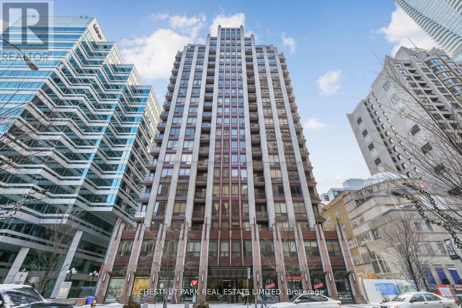 1014 - 85 BLOOR STREET E