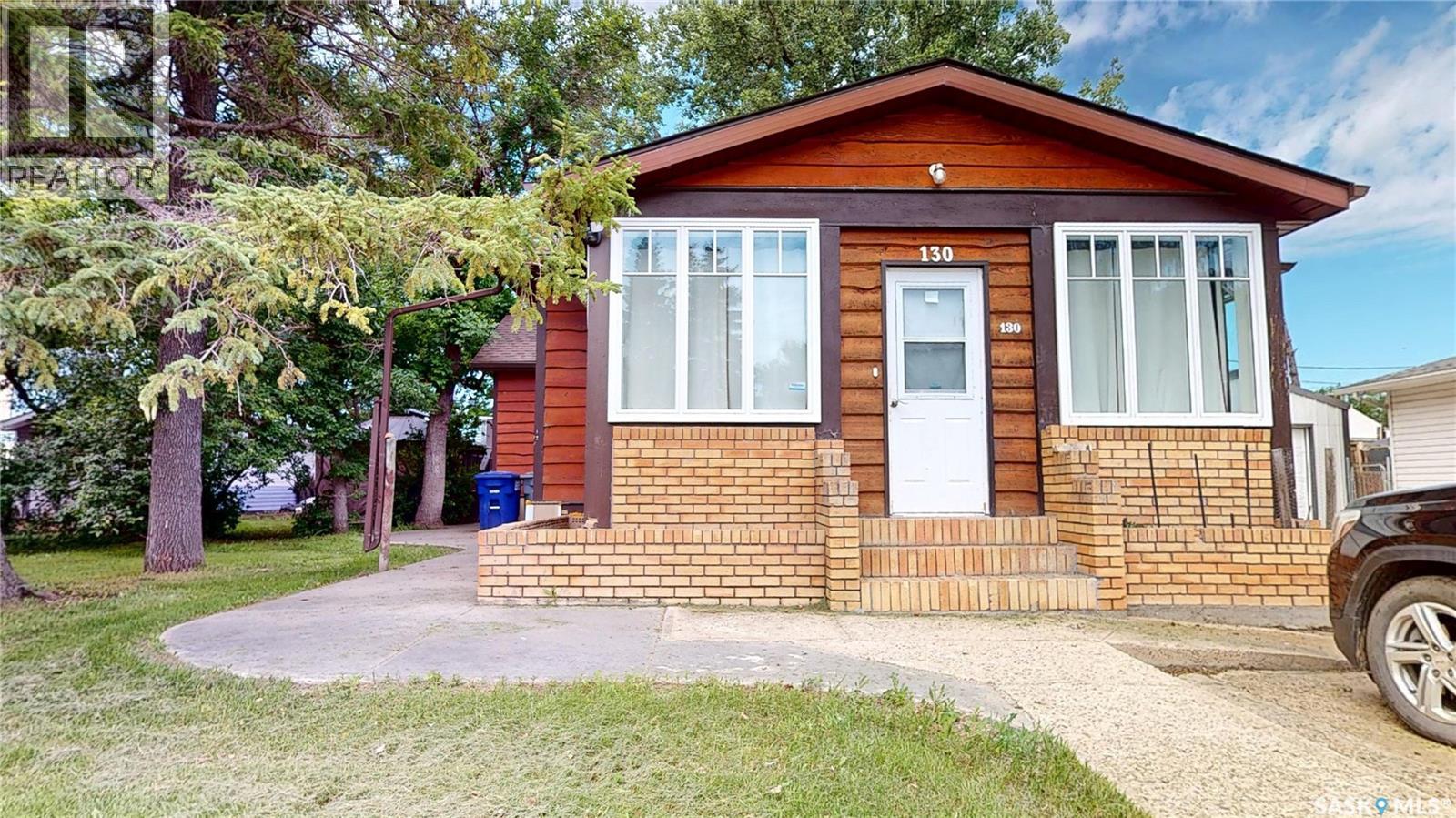 130 Maple AVENUE N