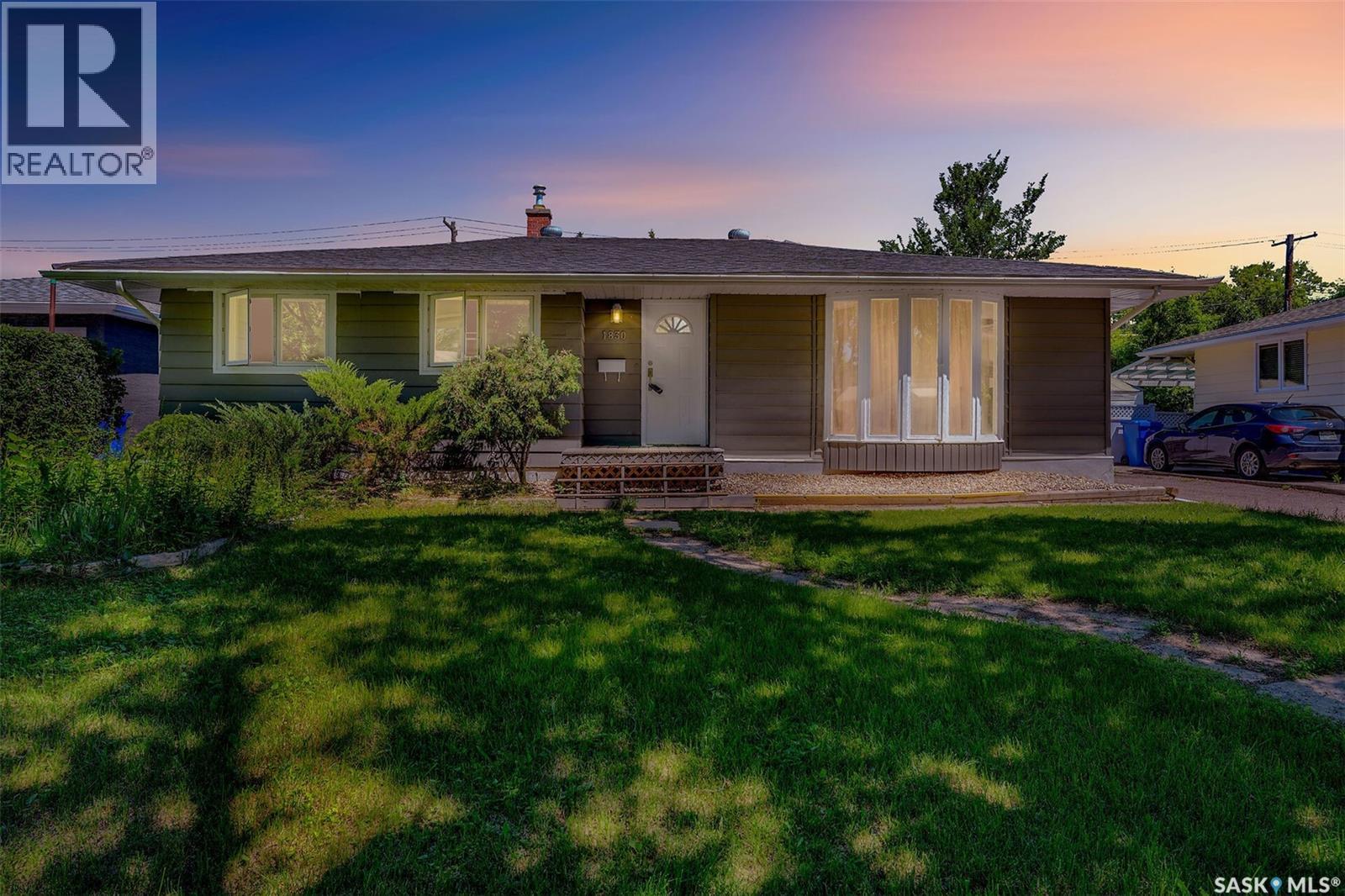 1830 Cowan CRESCENT
