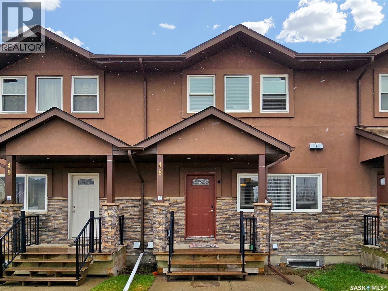 48 - 1703 Patrick CRESCENT