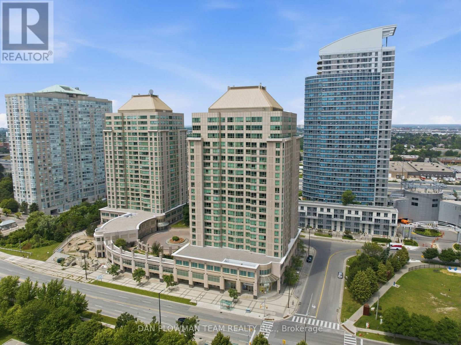 こいる For sale: 913 - 8 LEE CENTRE DRIVE, Toronto (Woburn), Ontario