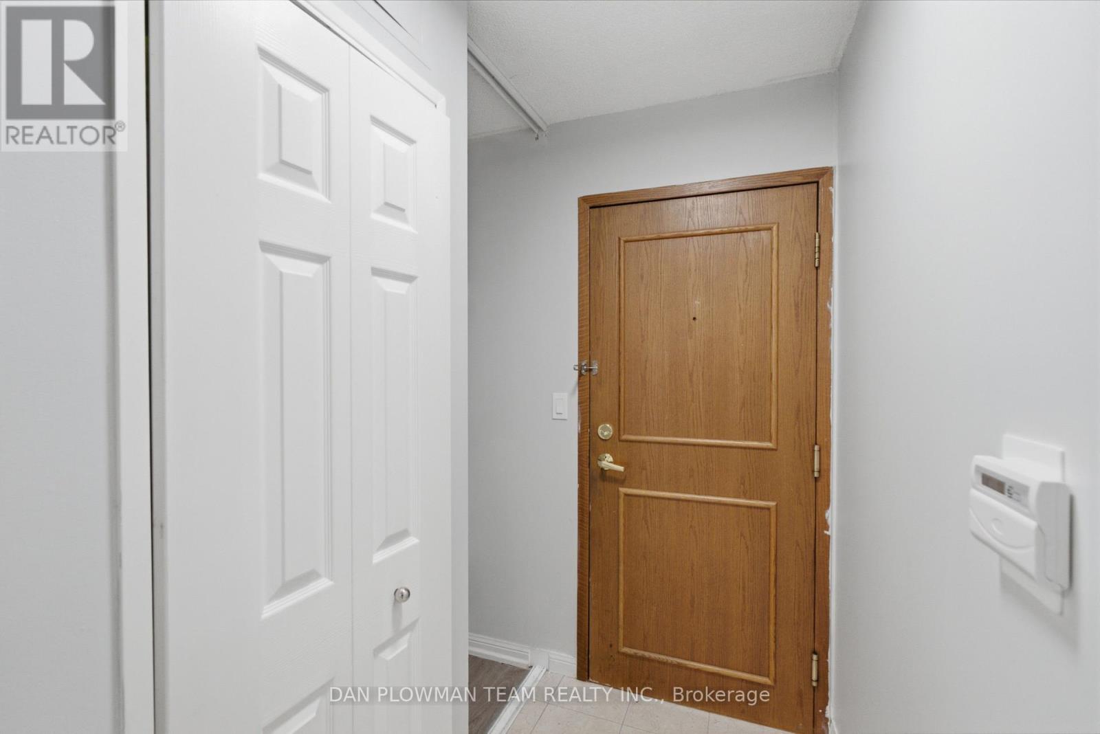 For sale: 913 - 8 LEE CENTRE DRIVE, Toronto (Woburn), Ontario