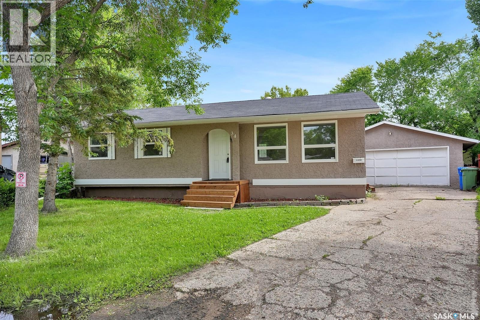 34 Armstrong BAY